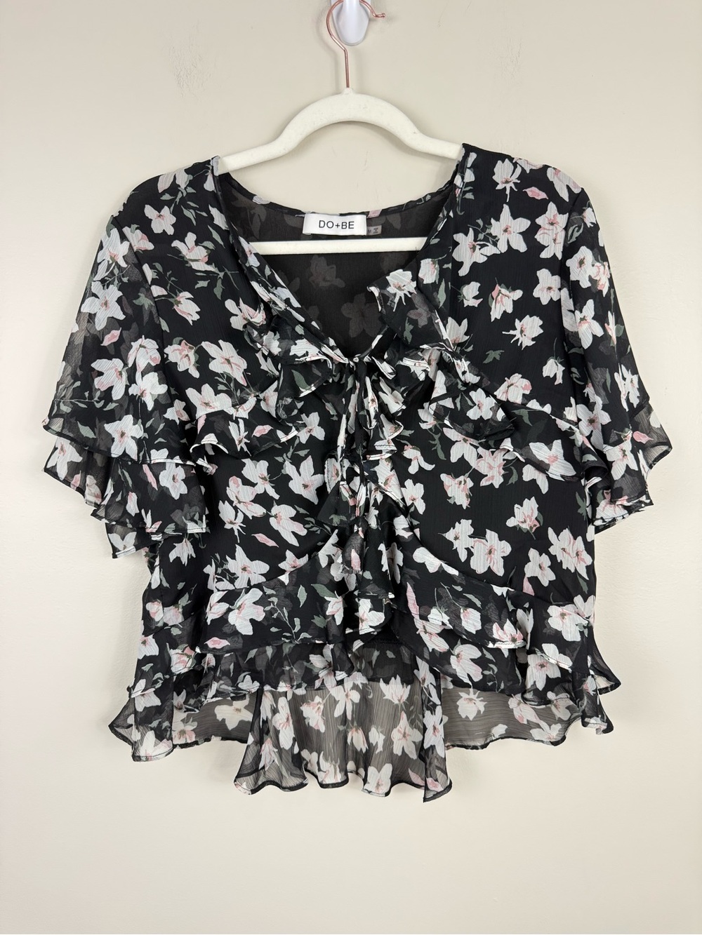 DO+BE Floral Top Womens Medium Ruffle Flowy Black White Pink V-Neck Sheer Shirt